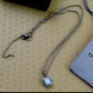David Yurman necklace with box gently used with no marks in perfect condition